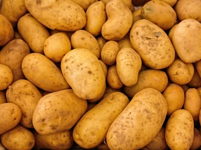 Potatoes Vegetables Raw Food Potato Vegetable Fresh Healthy 947460.jpgd